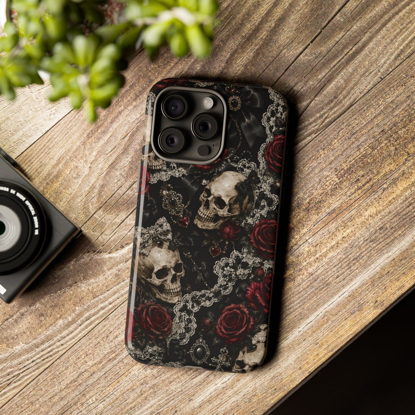 Skull and Red Roses phone case | Tough Cases